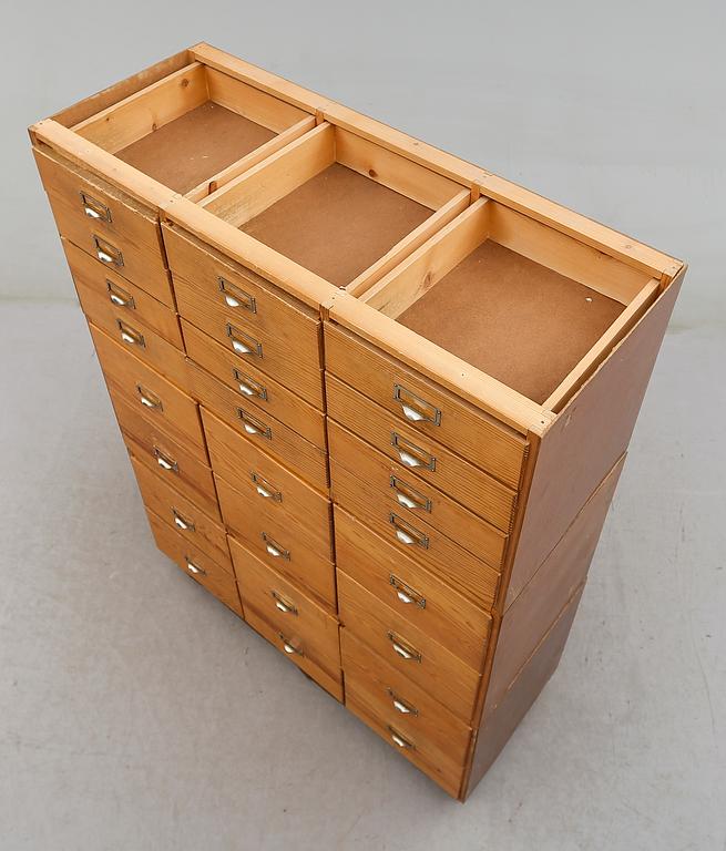 ARKIVSKÅP, 1900-talets mitt.