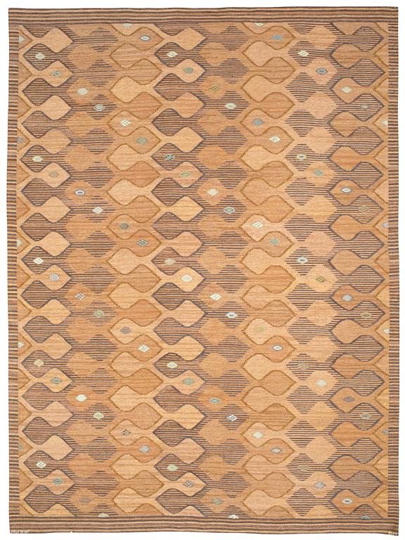 CARPET. "Finspong, brun" ("Kringelikroka"). Tapestry weave (gobelängteknik). 353,5 x 260,5 cm. Signed AB MMF BN.
