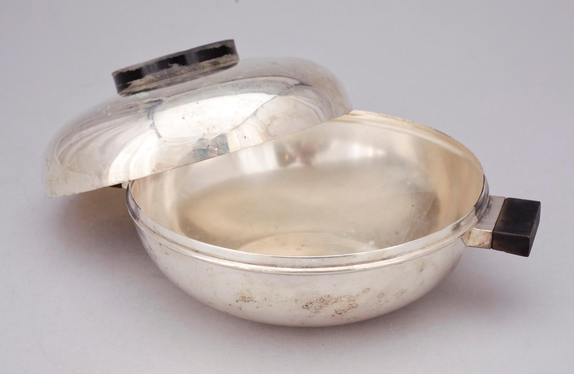 SKÅL MED LOCK, nysilver, CG Hallberg, 1930-tal.