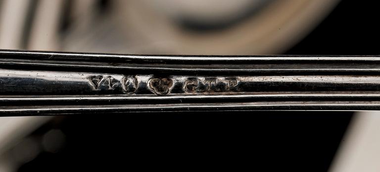 PARTI SILVER, mest Sverige och Danmark, 1800-1900-tal. Totalvikt ca 2800 gram.