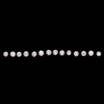 Brilliant-cut diamonds, 14 pcs, ca. 1.70 ct in total.
