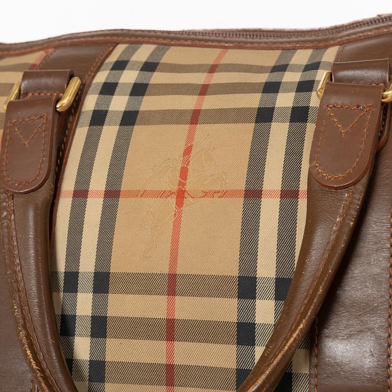 Burberry, weekend bag.