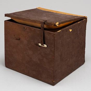 A jar, presumably Song/Yuan dynasty.