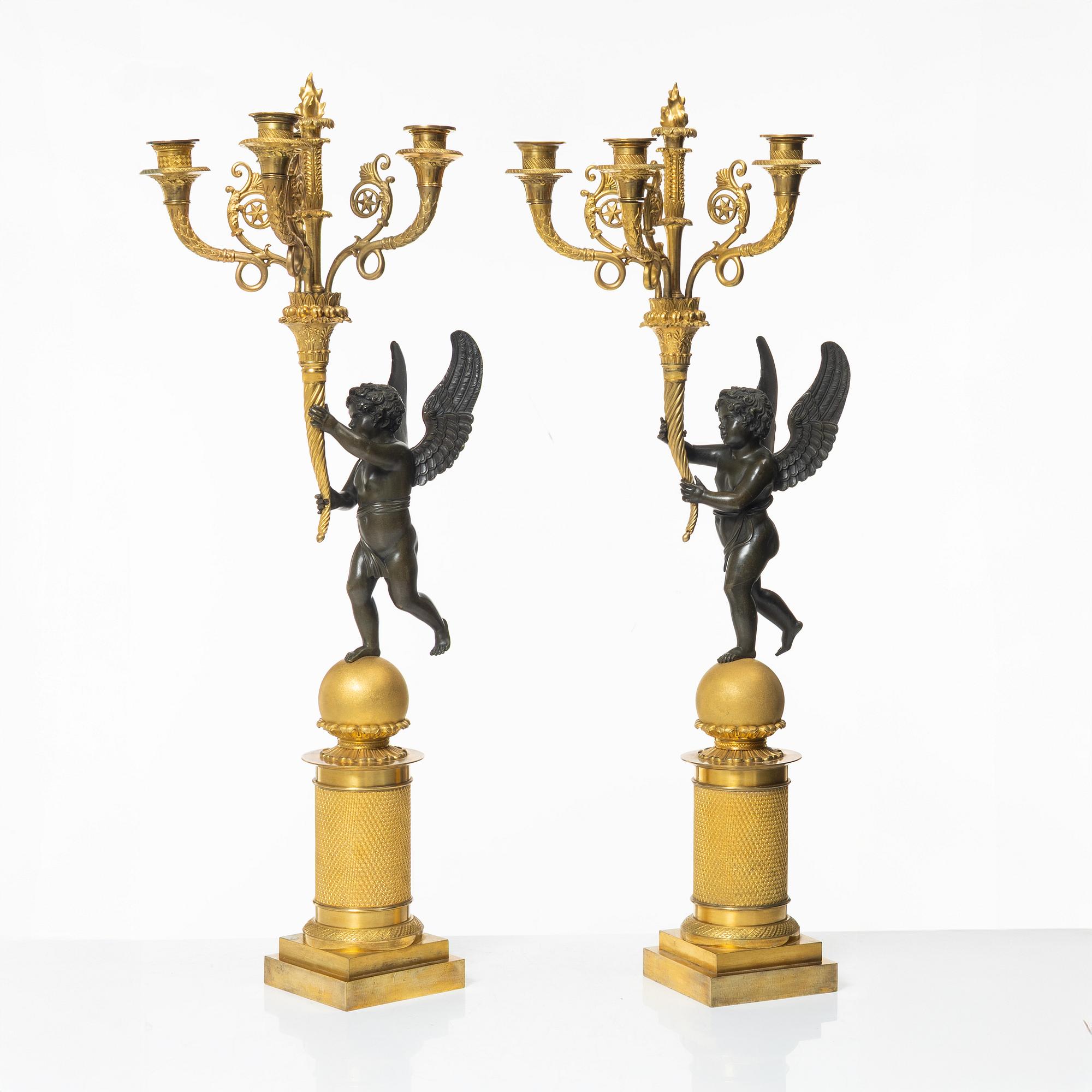 Kandelabrar, ett par, för fyra ljus, Frankrike, 1800-talets början, Empire.