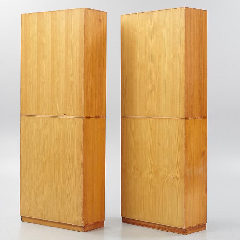 Andreas Hansen, a set of four bookcase modules from Hadsten Træindustri, Denmark.