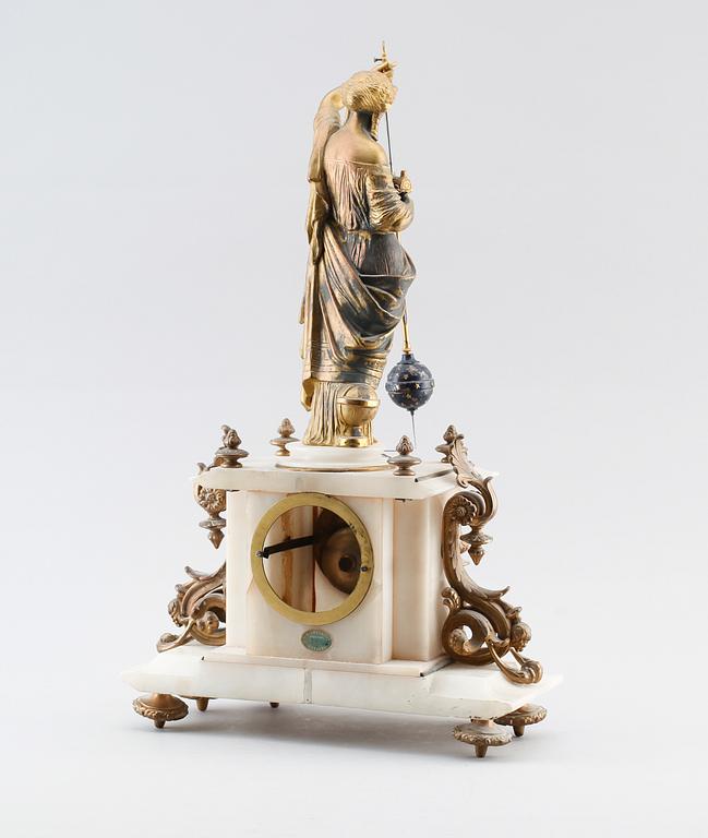 BORDSPENDYL, alabaster och förgylld metall, Frankrike, 1800-talets andra hälft.