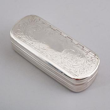 DOSA, silver, Sundström, 1868. Vikt ca 128 gram.