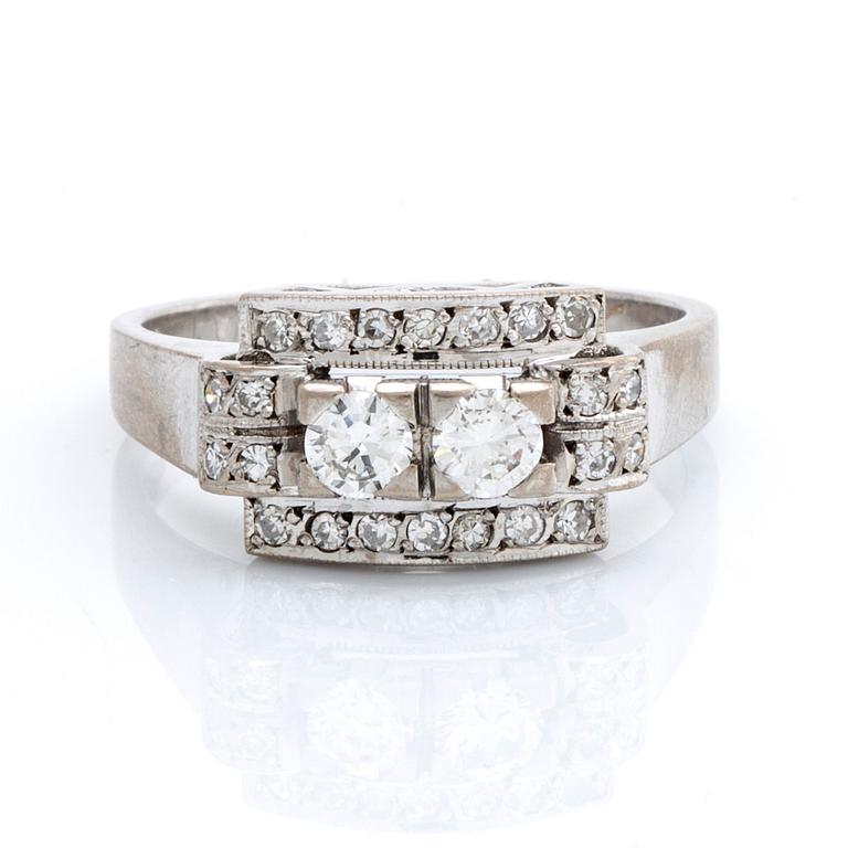 DIAMOND RING 18K whitegold brilliant and single-cut diamonds 0,53 ct in total inscribed.