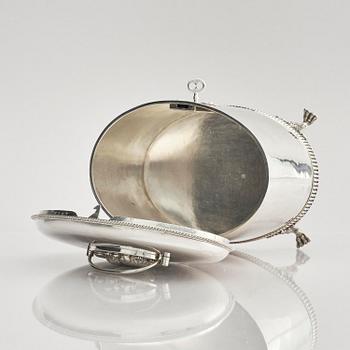 A Swedish 19th century silver sugar-casket and tong, marks of Adolf Zethelius, Stockholm 1819.