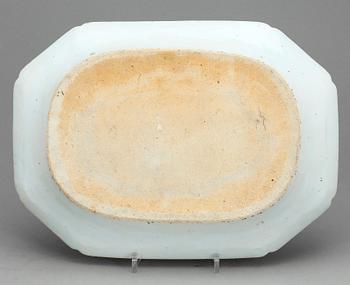 STEKFAT, porslin, Kina, Qingdynastin, 1700-tal.
