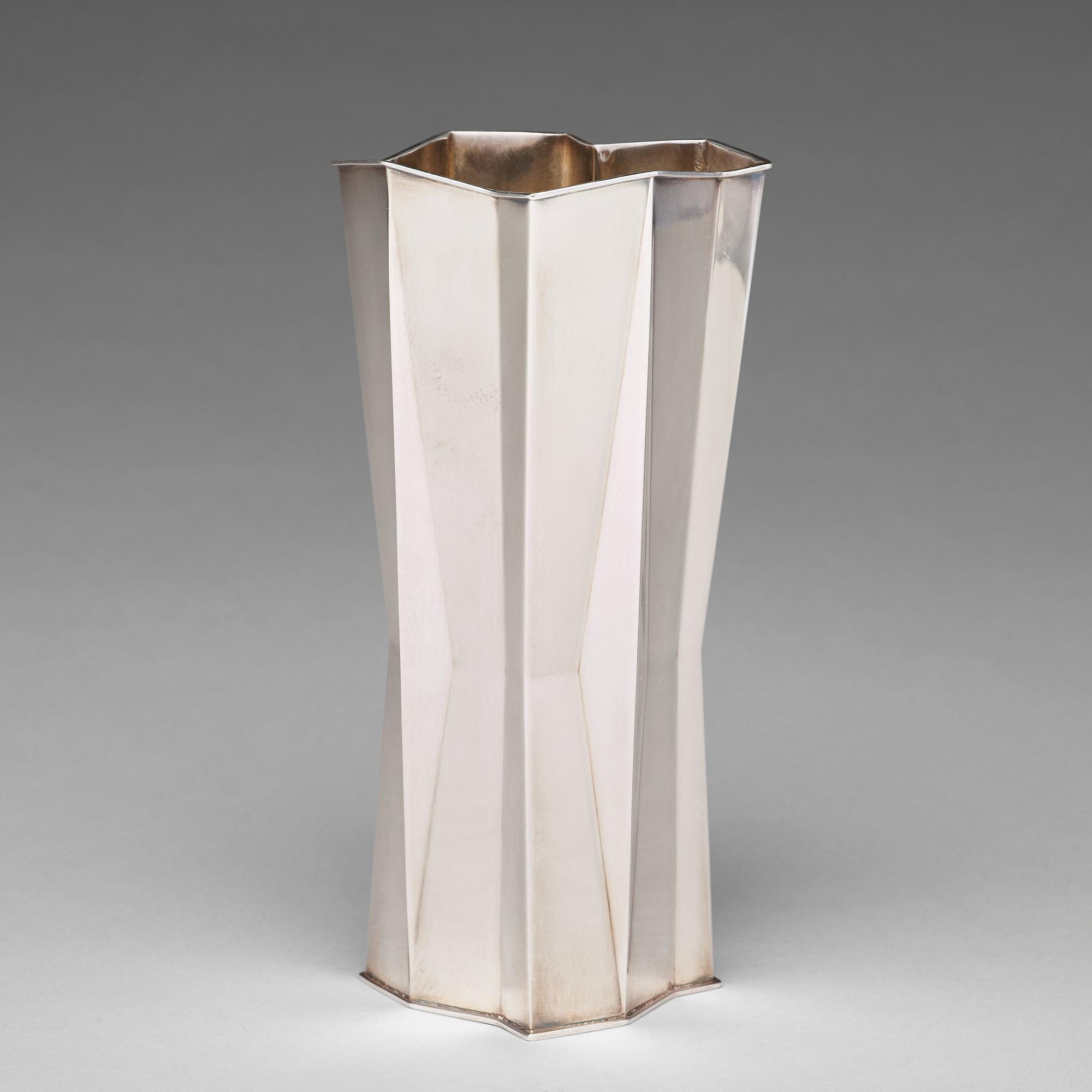 Tapio Wirkkala, an 830/1000 silver vase Kultakeskus OY, Hämeenlinna, Finland 1970.