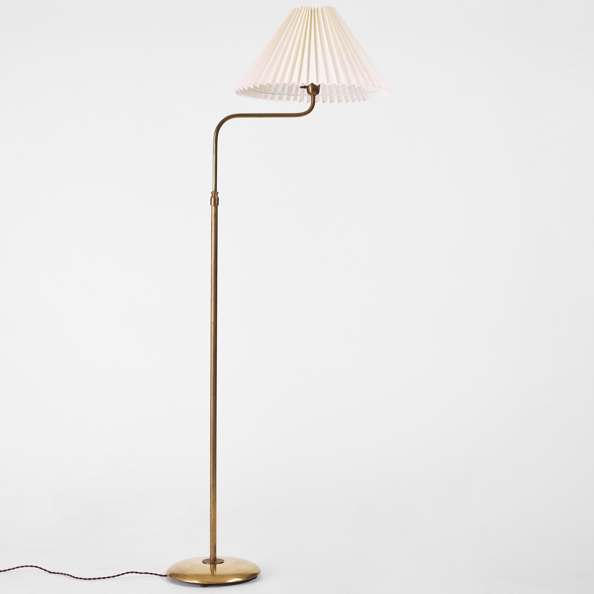 Bertil Brisborg, golvlampa, modell "32021", Nordiska Kompaniet 1940-50-tal.