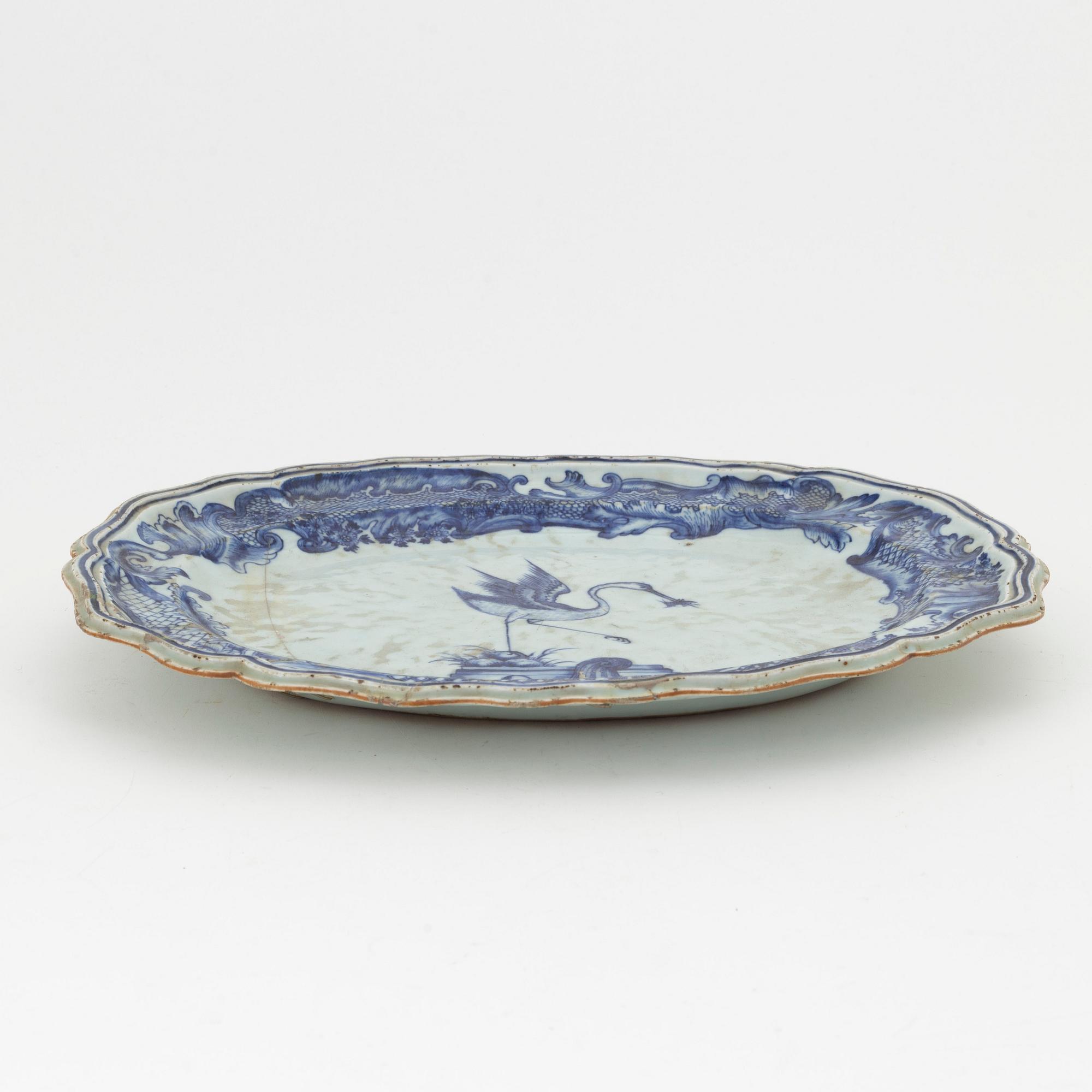 A blue and white armorial dish, Qing dynasty, Qianlong (1736-95).