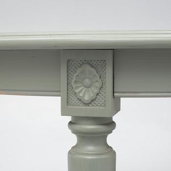Dining table, with 2 armchairs and 6 chairs, Gustavian style, late 20th century.
