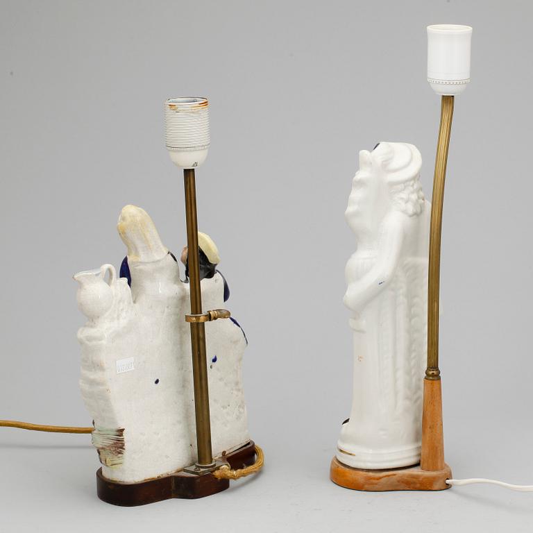 BORDSLAMPOR, 2st, porslin, troligen England, 18/1900-tal.