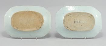 STEKFAT, 2 st, porslin, Kina, 1700-tal.