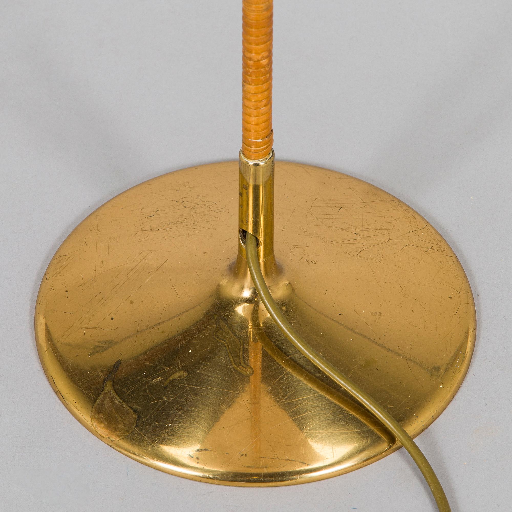 Paavo Tynell, A mid-20th Century floor lamp model 9602 for Taito, Finland.