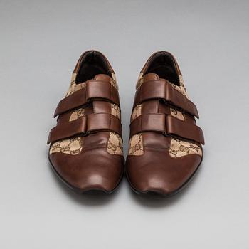 SKOR, Gucci.