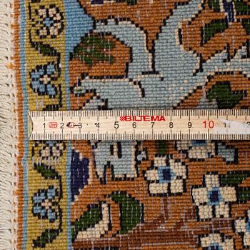 Matta, Old Ghom, ca 162 x 107 cm.