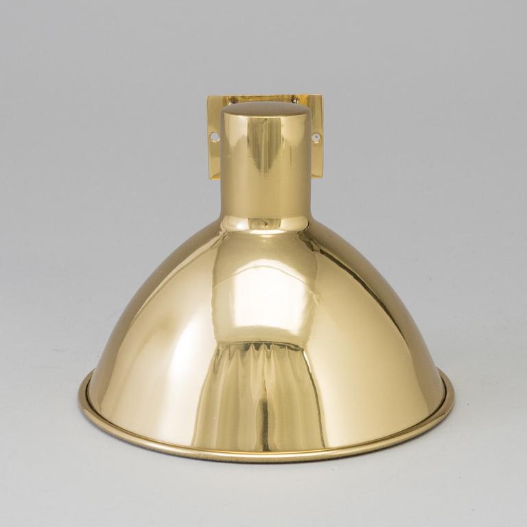 A brass wall light by Josef Frank, Firma Svenskt Tenn, model 32389.