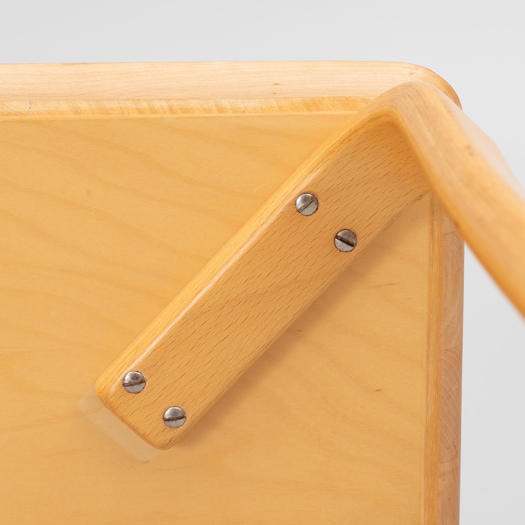 Bruno Mathsson, Side table, "Annika", Bruno Mathsson International, Värnamo, late 20th century.