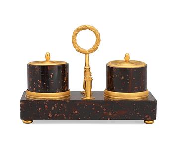 596. SKRIVSTÄLL. Älvdalen. Sengustavianskt, 1800-talets början.