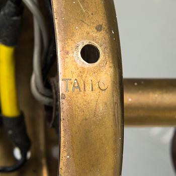 Paavo Tynell, vägglampa, modell 10330, Taito, 1900-talets mitt.