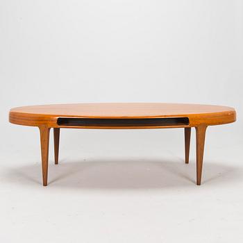 Johannes Andersen, an early 1970s ' Capri' coffee table for Trensum.