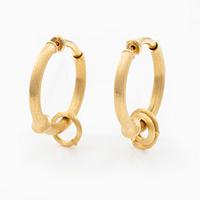 Ole Lynggaard, örhängen, ett par, "nature  large creol",  18K guld med tre påhängen, "nature creol pendant" design Charlotte Lynggaard.