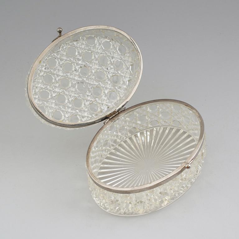 SKRIN, pressglas och nysilver, 1900-talets första hälft.