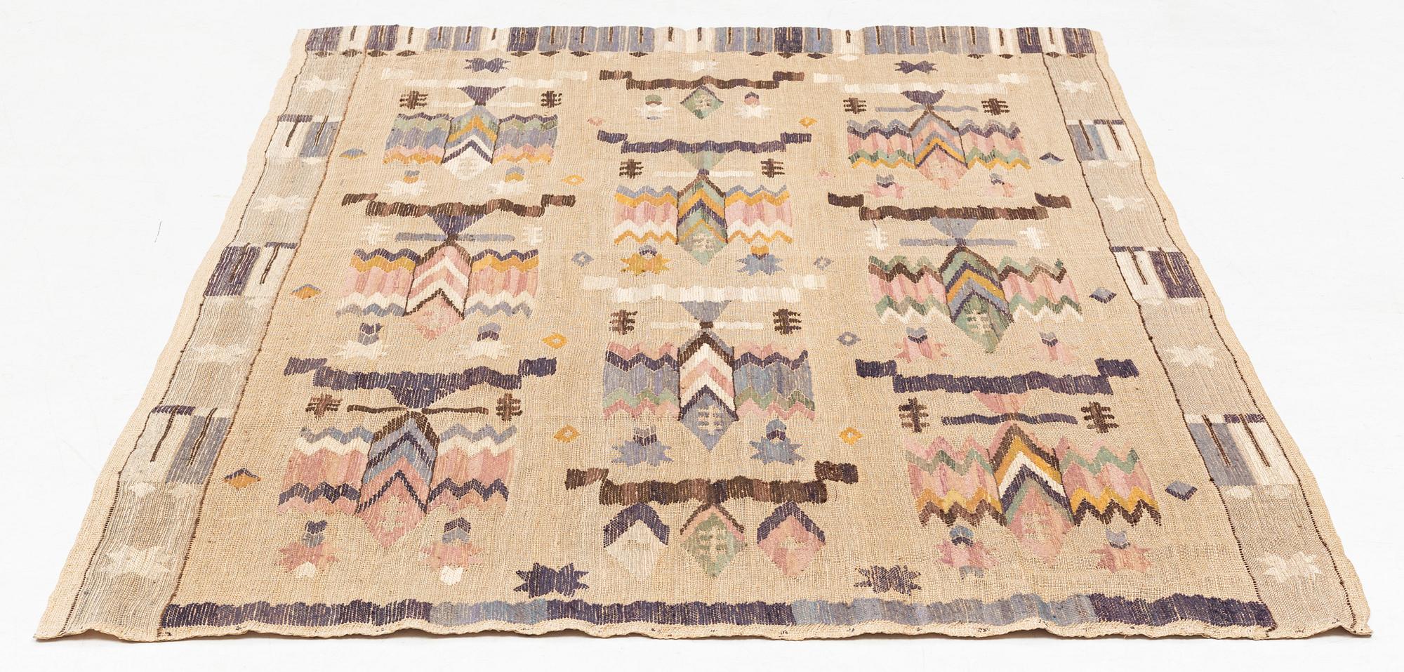 Annie Frykholm, draperi, "Buketter", inplock på linnebotten, ca 228 x 144 cm, osignerat.