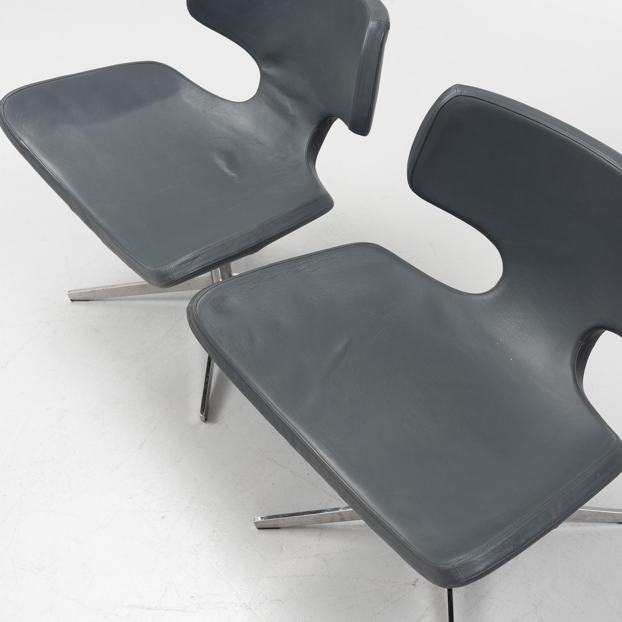 Steinar Hindenes, Tveit & Tornöe, fåtöljer ett par, "Bone", Materia, 2000-tal.