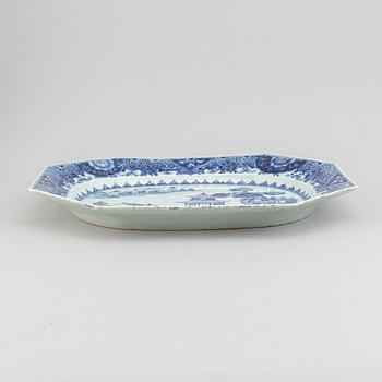 STEKFAT, kompaniporslin. Qingdynastin, Qianlong (1736-95).