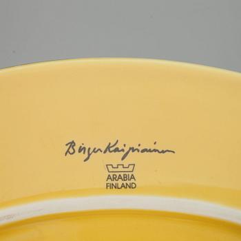 KERAMIKFAT PÅ FOT. Florence, signerad Birger Kaipiainen, Arabia Finland.