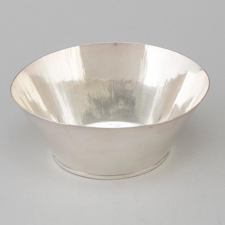 BIRGER HAGLUND, a sterling silver bowl, Stockholm, 1989.