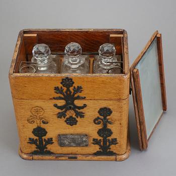 WHISKEYSCHATULL, England 1890-tal.