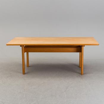 An "Asserbo" dinner table, designed by Børge Mogensen for Karl Andersson & Söner, second half of the 20th century.