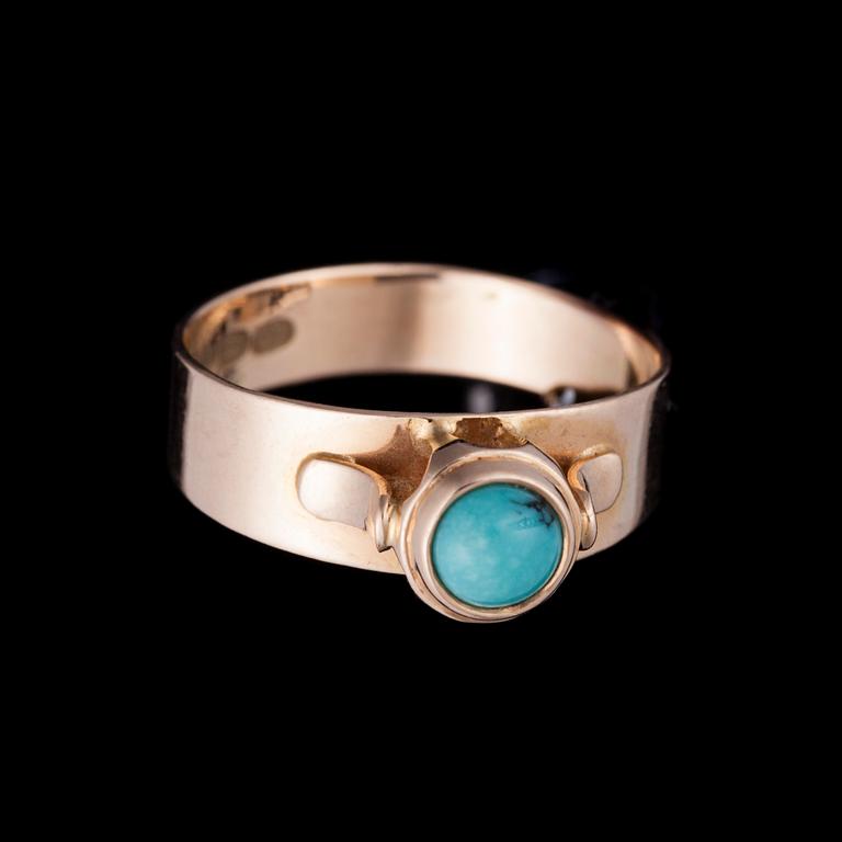 RING, 14K guld, turkos. H. J. Reivonen, Åbo 1967. Vikt ca 2,9 g.