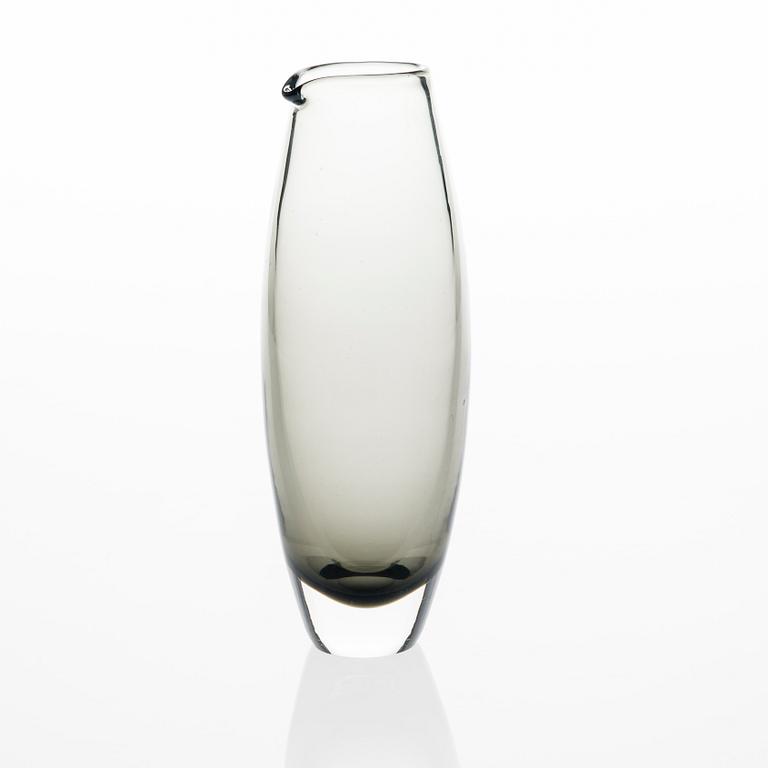 TILLBRINGARE, glas, i-linjen, signerad, Timo Sarpaneva, Iittala -57. Formgiven 1956.