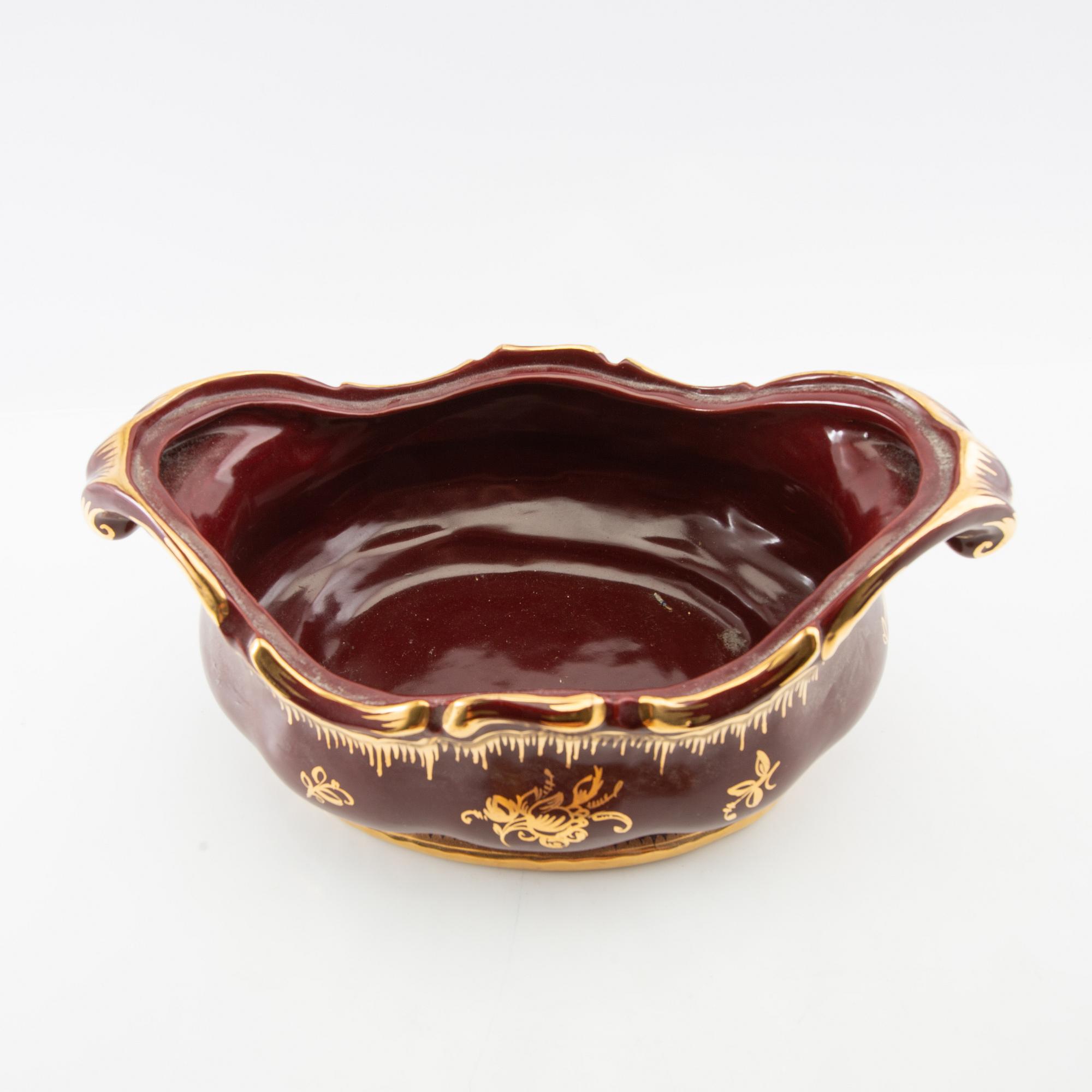 Tureen with lid Louis XV style mid-20th century porcelain.