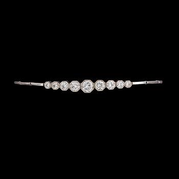 264. ARMBAND, 9 briljantslipade diamanter, tot. ca 2.70 ct. G. Dahlgren, Malmö, 1950-tal.