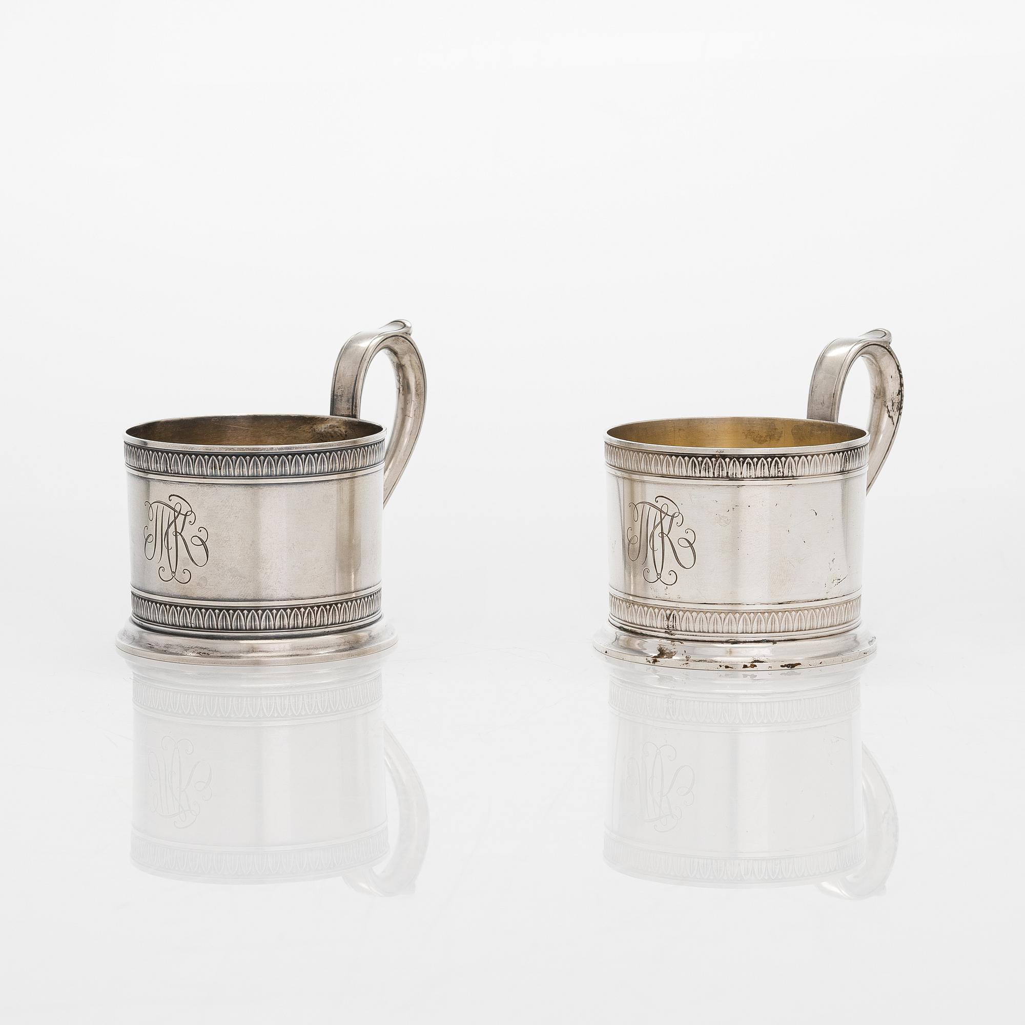 K. Fabergé, teglashållare, ett par, silver, stämplade med hovleverantörsmärke, Moskva 1908-17.