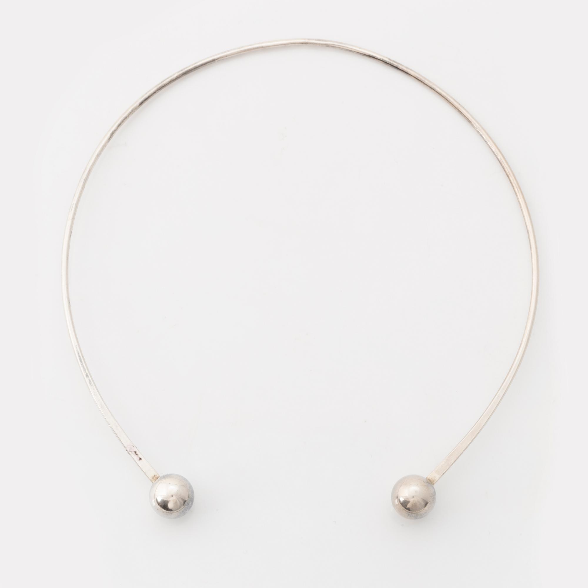 A Bengt Hallberg silver necklace.