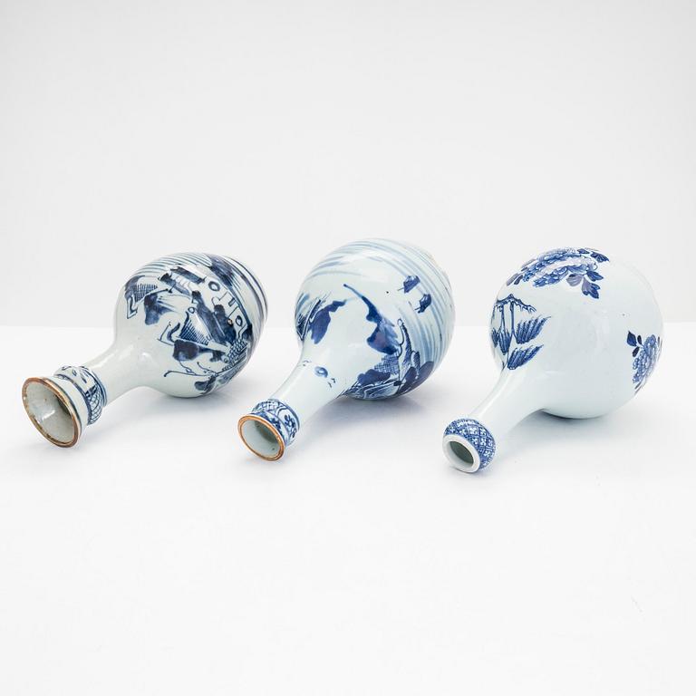 Three Qing Dynasty porcelain bottles, 18th and 19th century.