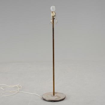 GOLVLAMPA, gulmetall, 1900-talets första hälft.