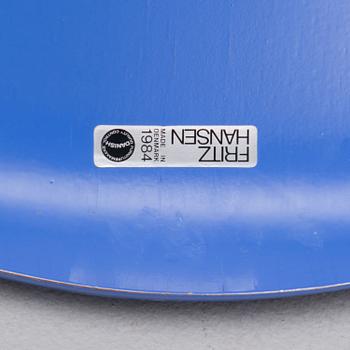 ARNE JACOBSEN, TUOLEJA, 4 kpl, "Sjuan", valmistajan merkinnät, Fritz Hansen, Tanska, 1980-luku.