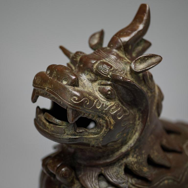 RÖKELSEKAR, brons. Qingdynastin (1664-1912).