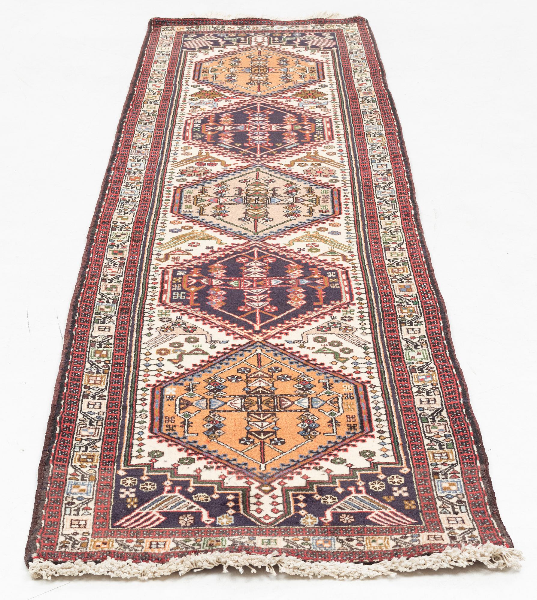 Gallerimatta, Sarab, ca 305 x 74 cm.