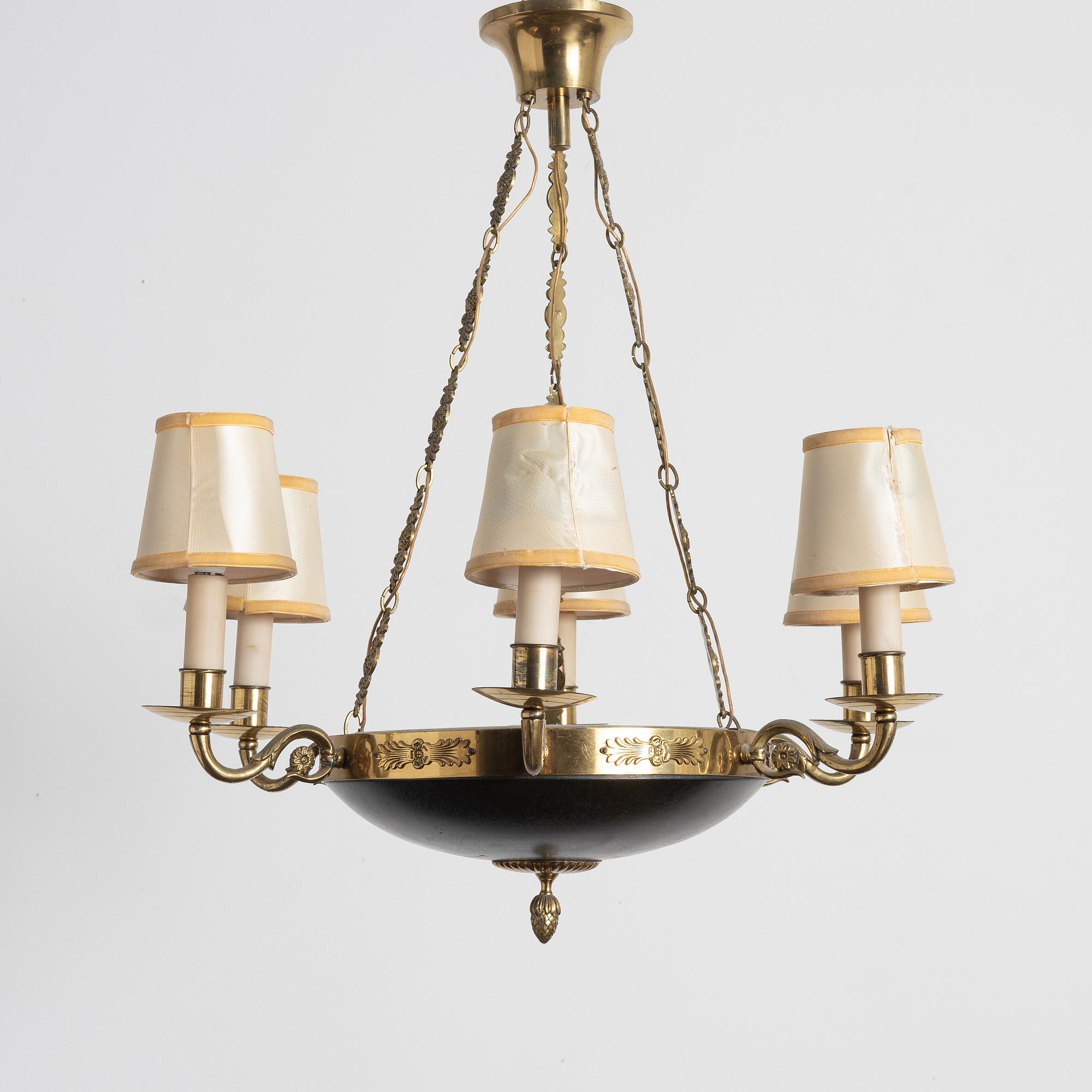 Taklampa, 1900-talets första hälft. Empirestil.