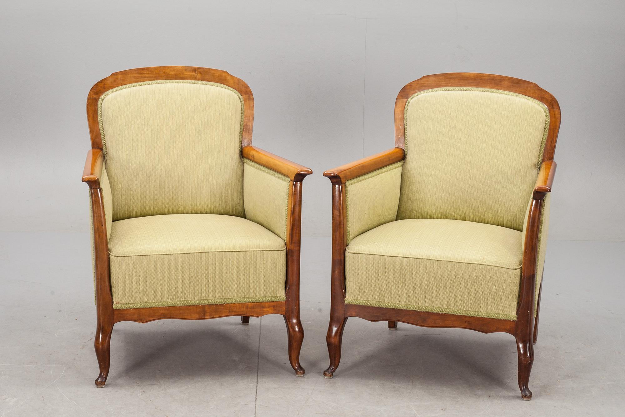 SOFFA samt FÅTÖLJER, 2 st, 1900-talets första hälft.